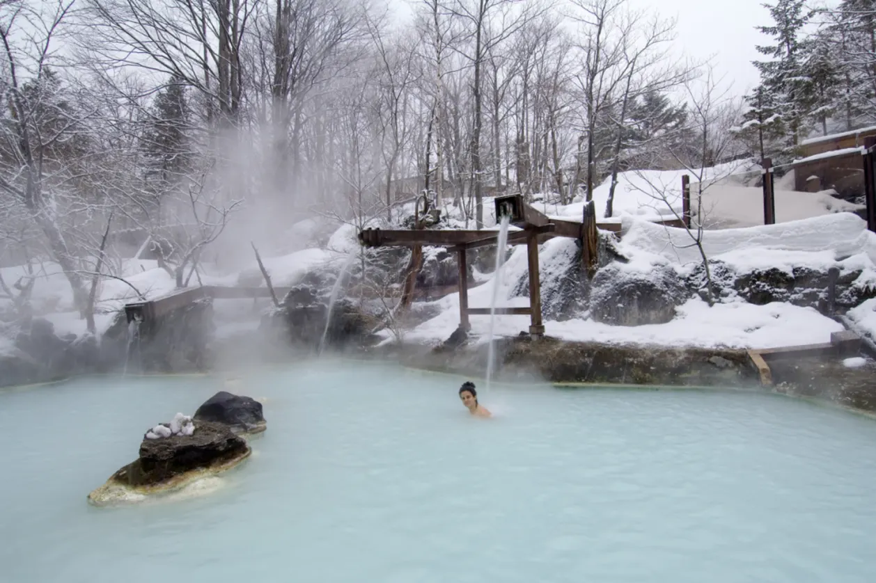 Winter ravel inspo: Japanese onsen